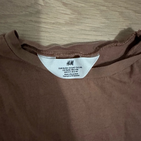 H&M Cozy Kids' Brown Short Sleeve Tee - Picture 3 of 3